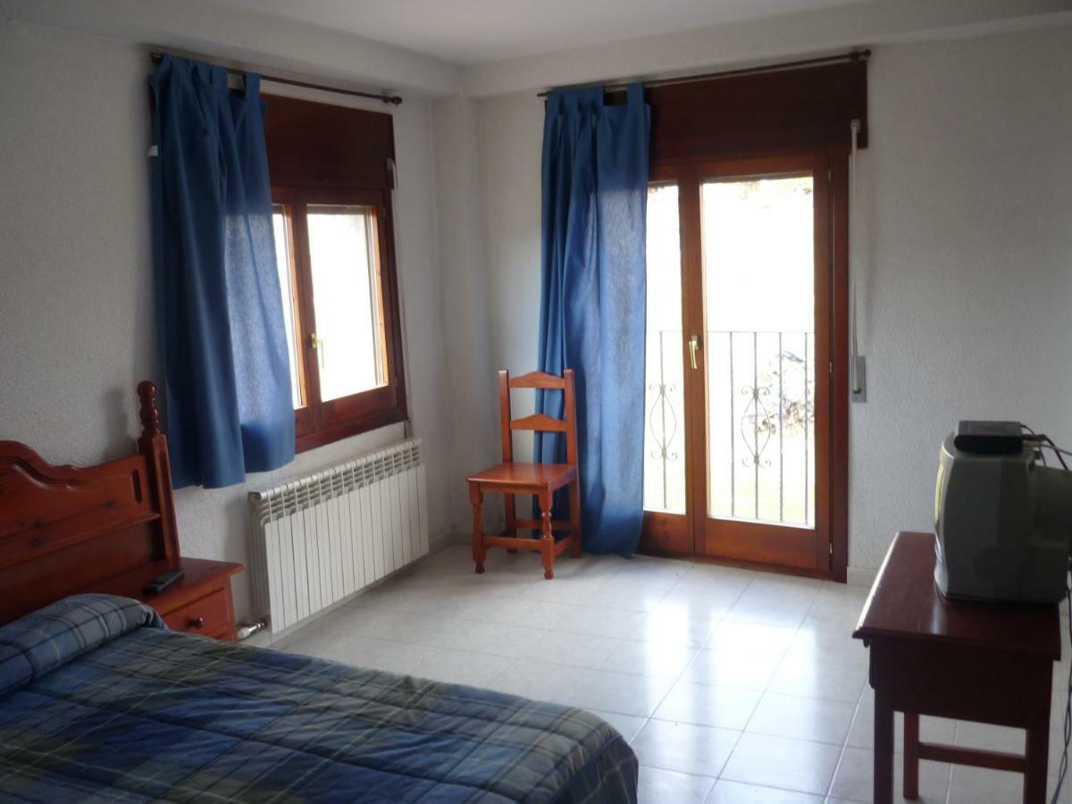 Hostal Restaurante San Millan 奥里韦拉德尔特雷梅达尔 外观 照片