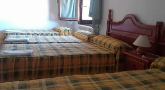 Hostal Restaurante San Millan 奥里韦拉德尔特雷梅达尔 外观 照片